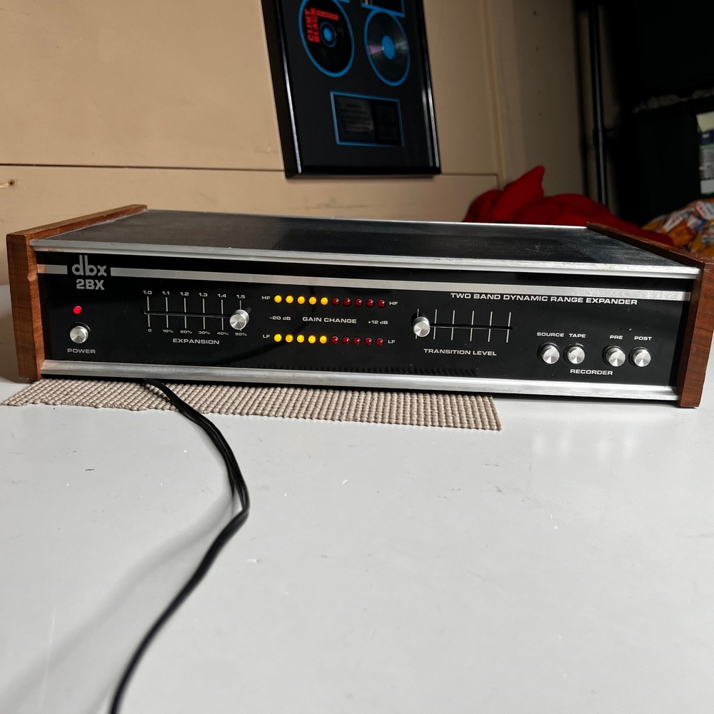 dbx 2BX Two Band Dynamic Range Expander Vintage Audio Stereo Component USA
